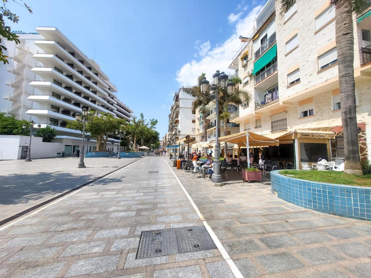 Centro Y Mar En Un Mismo Lugar Torremolinos Exterior foto