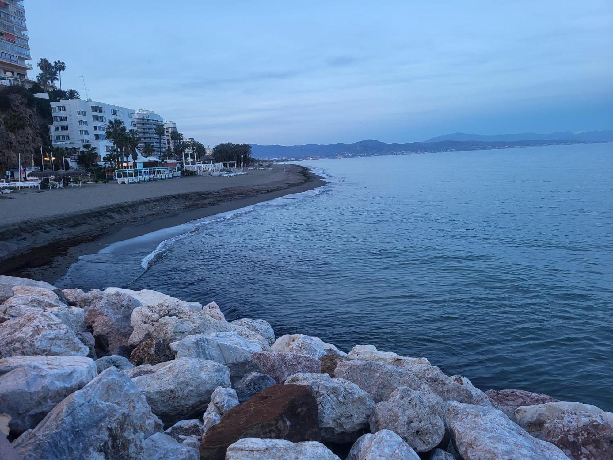 Centro Y Mar En Un Mismo Lugar Torremolinos Exterior foto